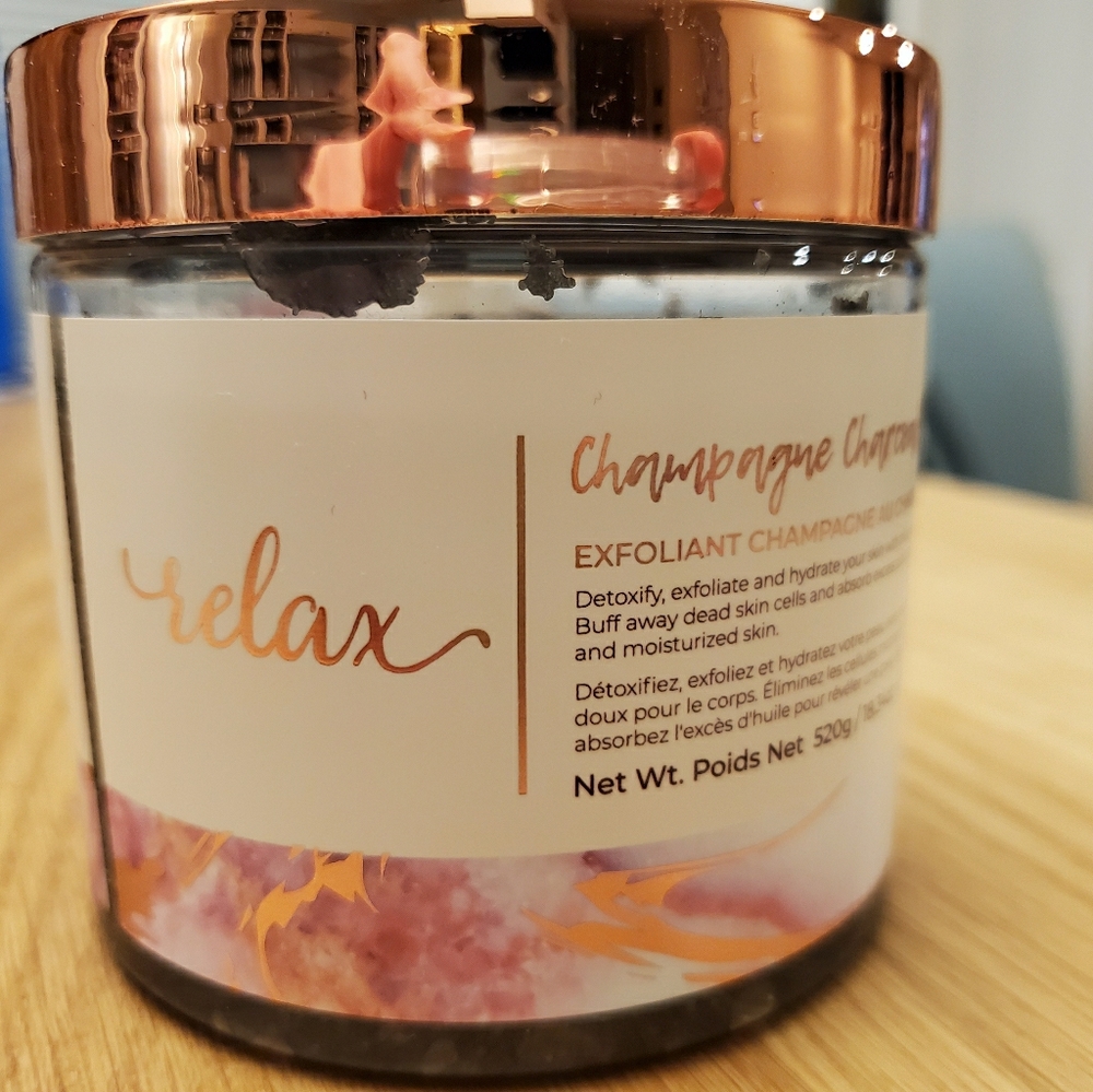 Champagne Charcoal Body Scrub NEW fabfitfun